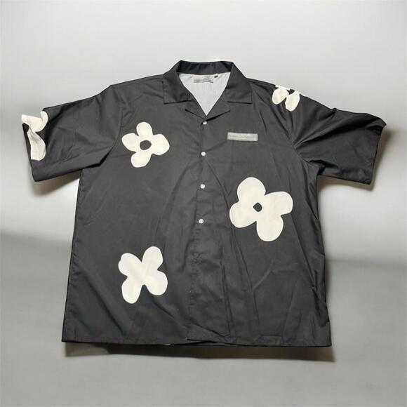 Harsh and Cruel Solitary Flower Button-Up Shirt Men’s Medium NWOT Streetwear - Picture 1 of 3